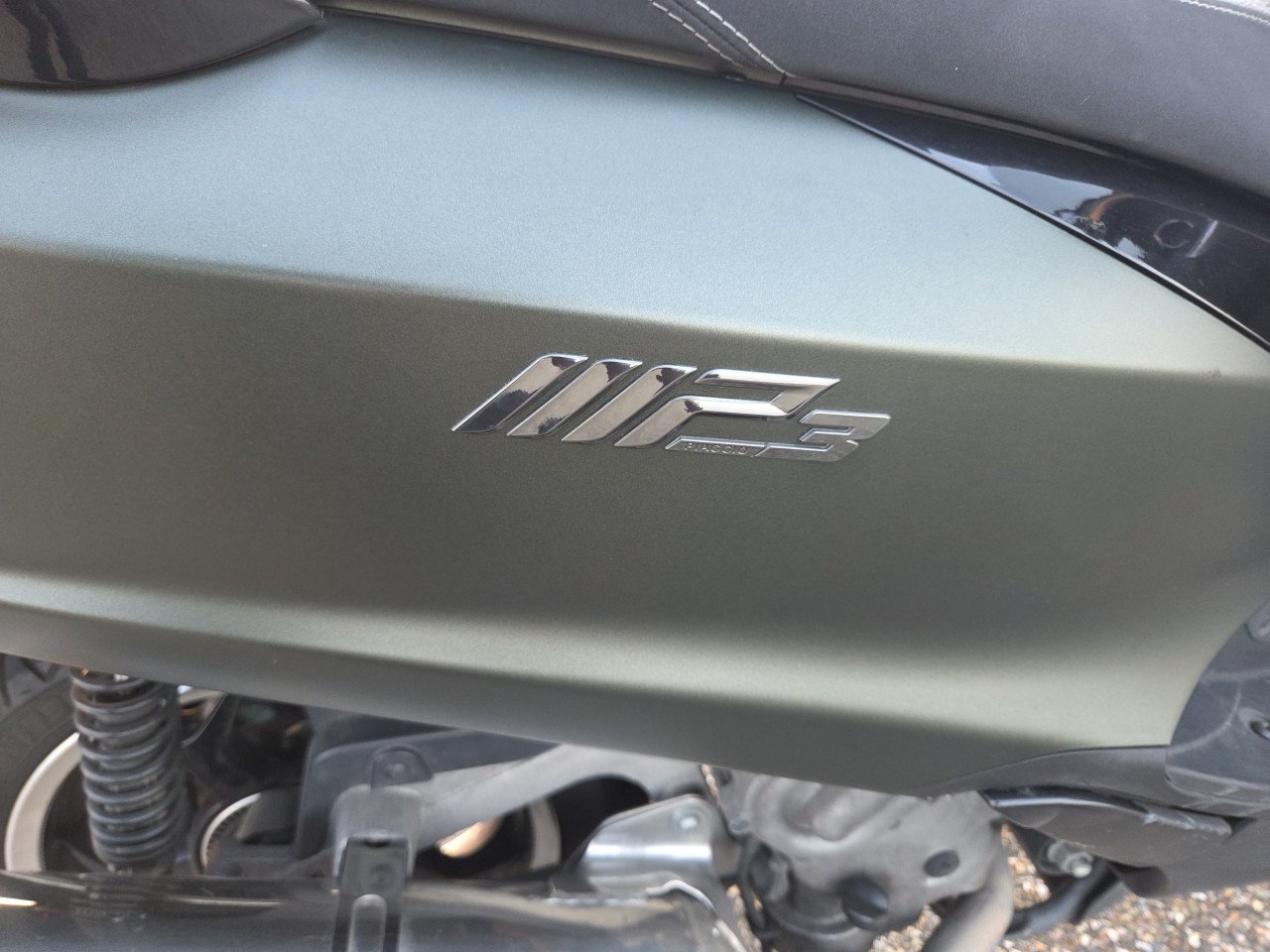 Piaggio MP3 500LT Ie Sport met topkoffer in kleur!
