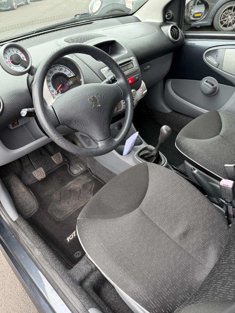 Peugeot 107 1.0-12v xs - 5drs - airco