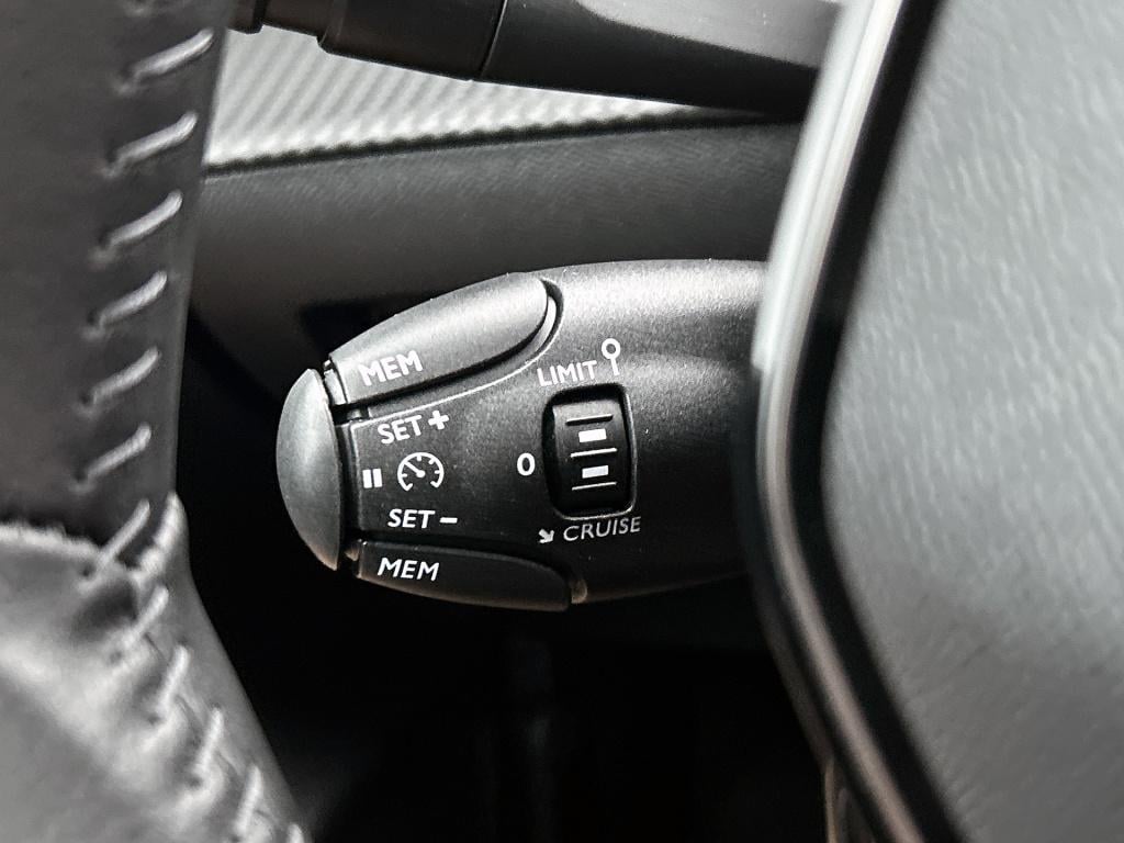 Peugeot 208 100pk allure | rijklaar | parkeersensoren rondom | navigatie |