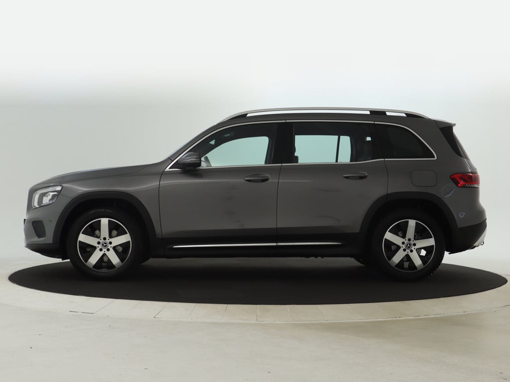 Mercedes-Benz Glb 180 business solution luxury | trekhaak | sfeerverlichtin