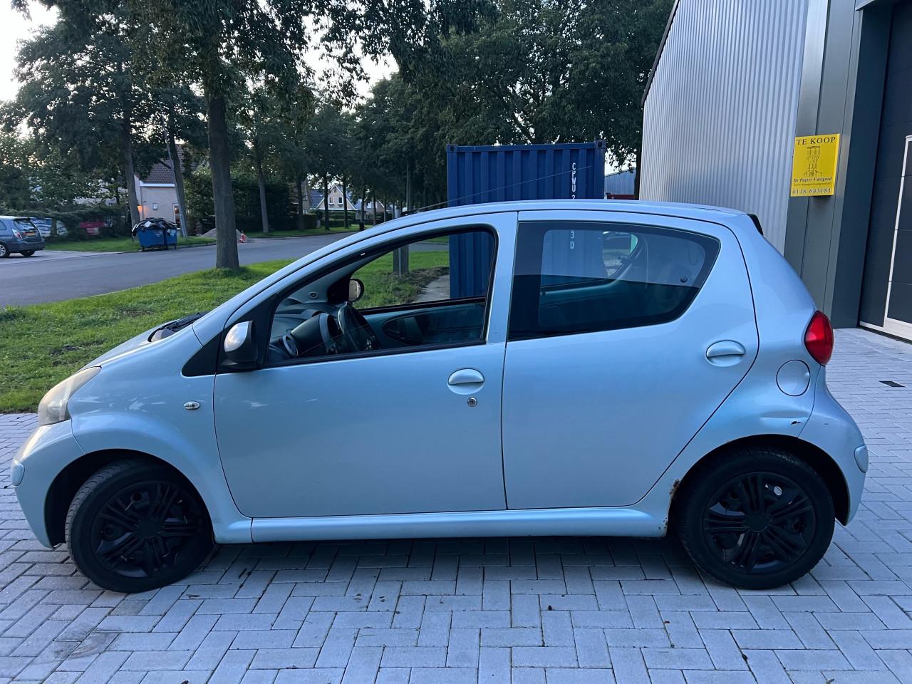 Toyota Aygo 1.0-12V Airco € 999