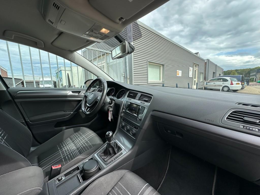 Volkswagen Golf 1.2 tsi lounge trekhaak parkeersensoren elect. inklapbare s