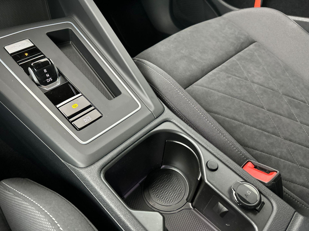 Volkswagen Golf variant 1.5 etsi life business dsg7 130pk