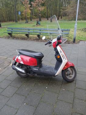 Sym tonic snorscooter