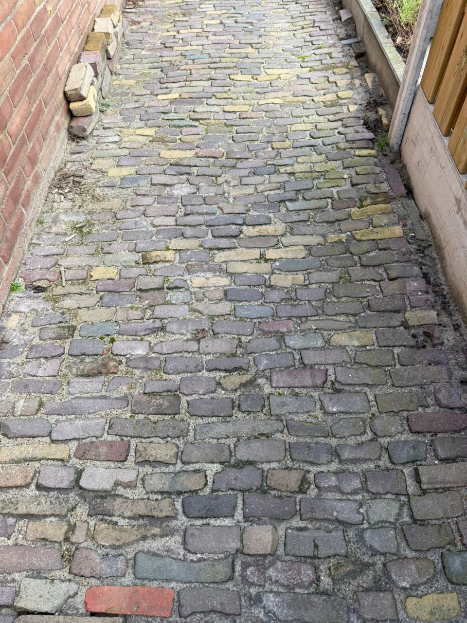 Ruim 10m2 - oude gebakken vijfdruimers/waaltjes