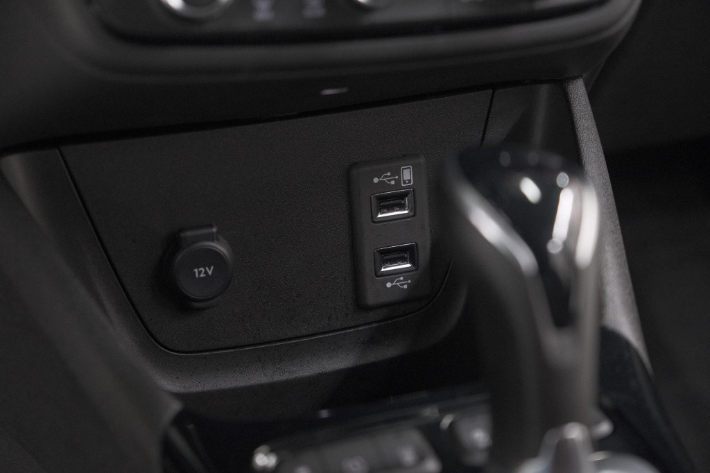 Opel Crossland X turbo 130 level 4 | camera | dodehoekdetectie | navigatie 