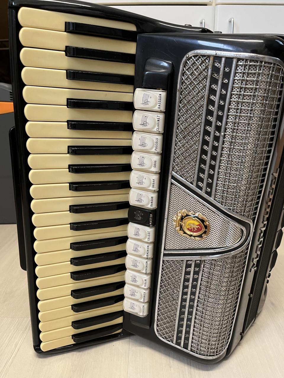 Te Koop Accordeon