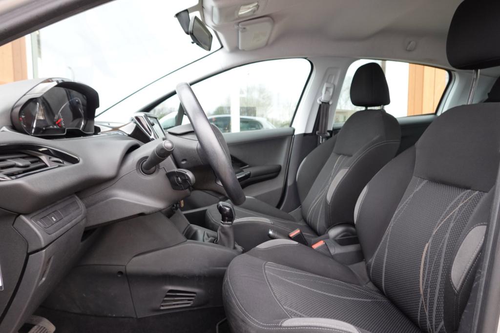 Peugeot 208 1.2 vti active