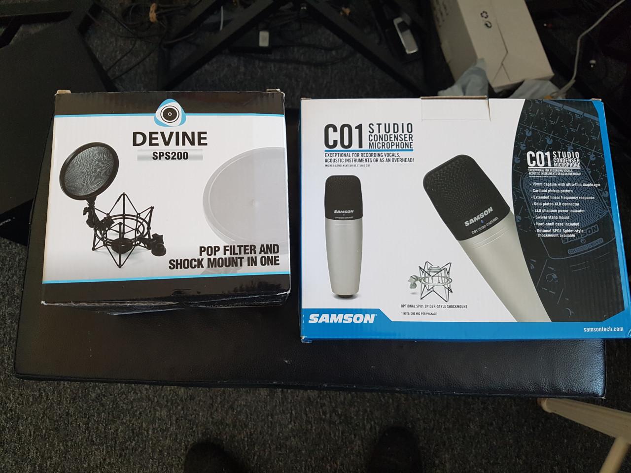 C01 Condensator microfoon ,  inclusief shock mount en popfilter. Z.G.A.N.