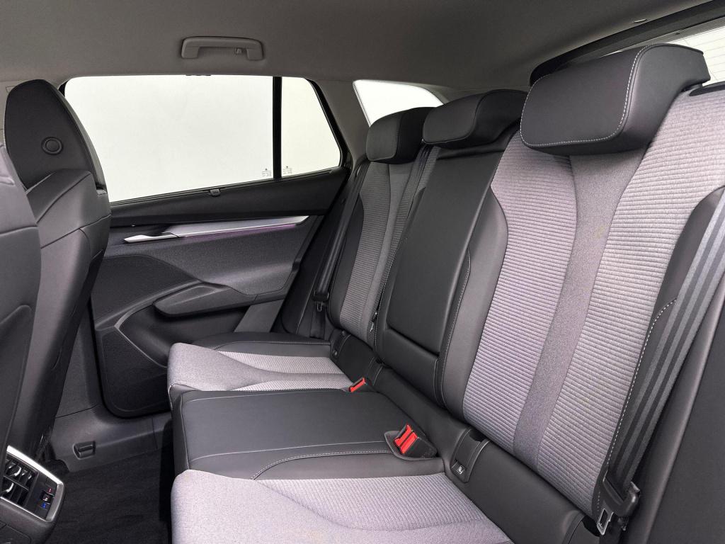 Skoda Enyaq Iv business edition elektromotor 210 kw / 286 pk suv
