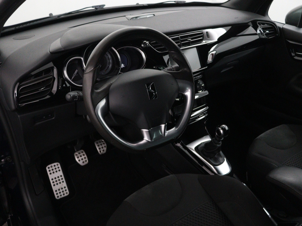 Ds Ds 3 1.6 turbo 163 pk sport chic | full led | 17 ' inch velgen | two-ton