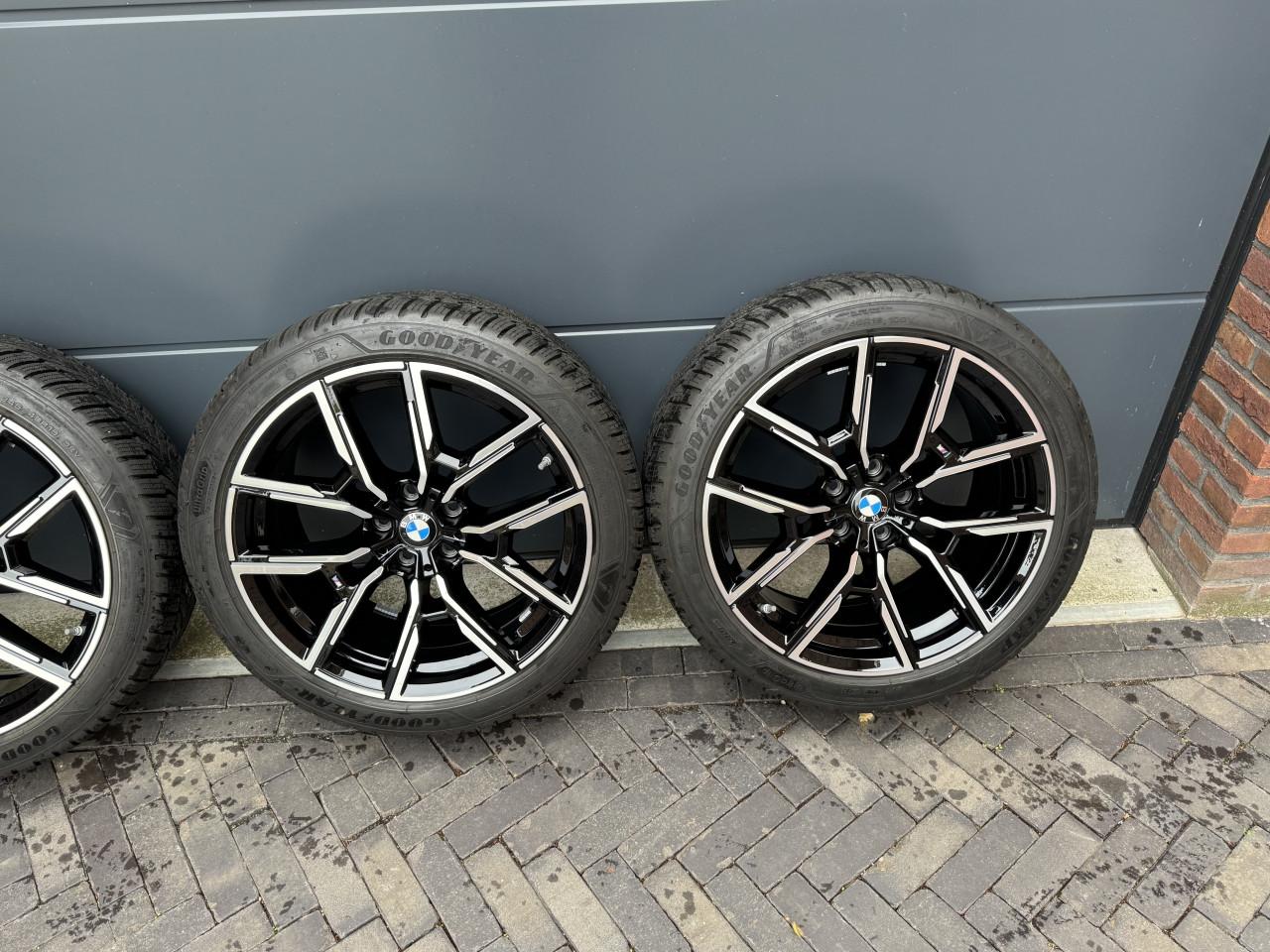 BMW i4 Winterbanden M748 Style Breedset