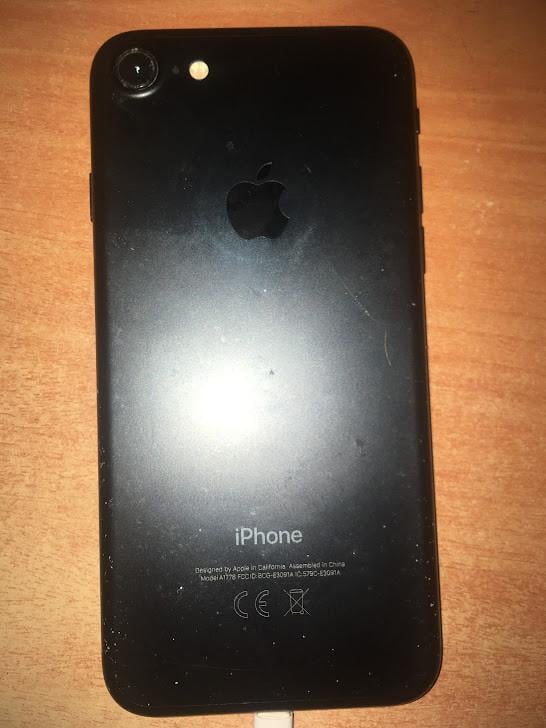 Iphone 7 32GB 77% accu