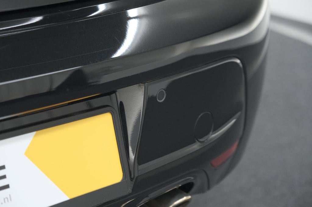 Peugeot 208 1.2 hybrid 145 e-dcs6 gt | alcantara pakket | camera | apple ca