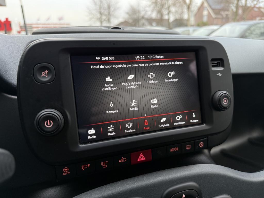 Fiat Panda 1.0 hybrid red cross // carplay , android auto //