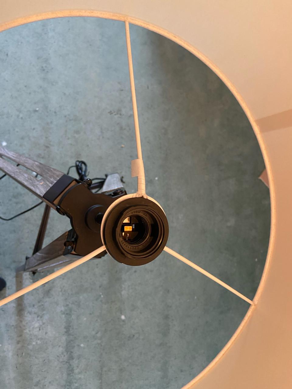 Schemerlamp driepoot