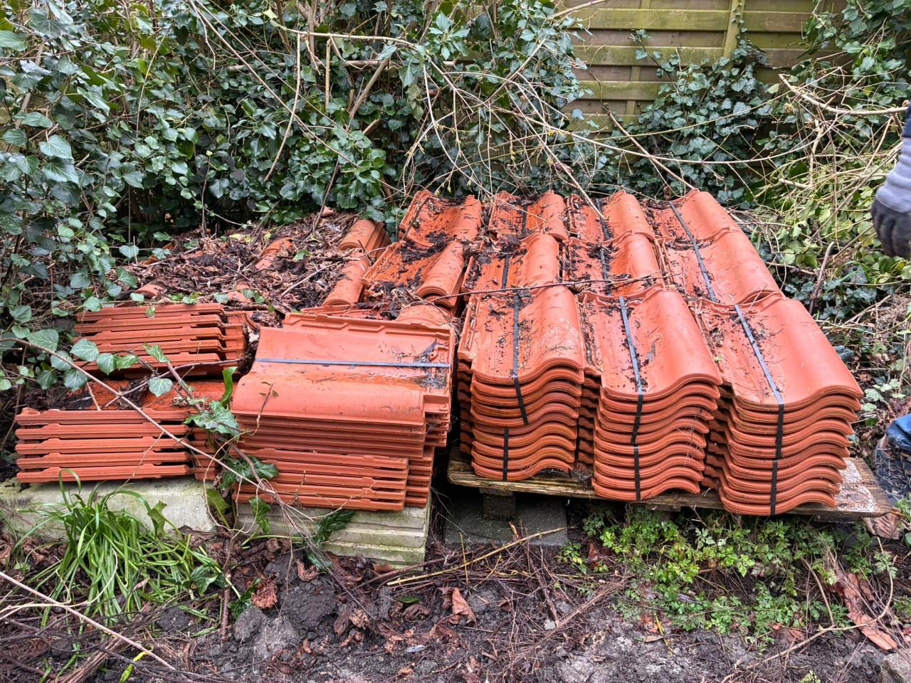 200 nieuwe dakpannen Hollander V