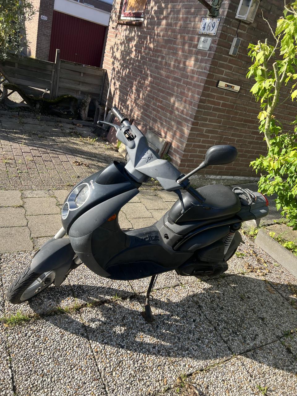 Peugot Ludix loop of sloop (Gereserveerd)