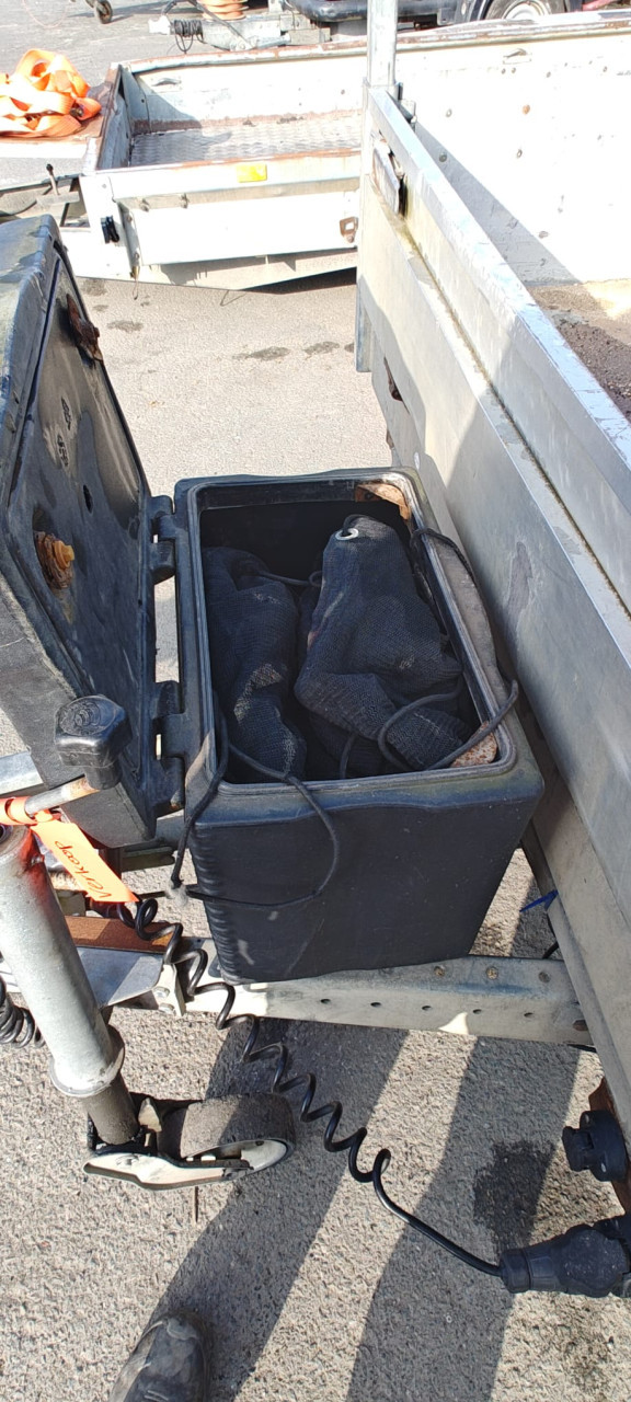Te koop: Henra kipper aanhangwagen dubbelasser 2650kg laadvermogen