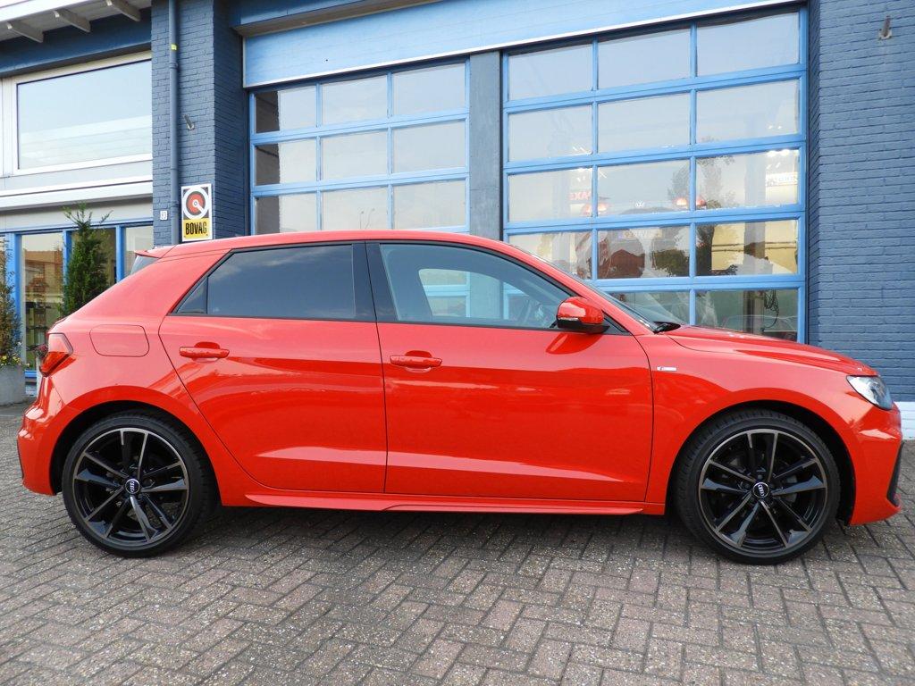 Audi A1 Sportback 35 tfsi s line edition one 1.5 tsi (4 cilinder) bang&oluf