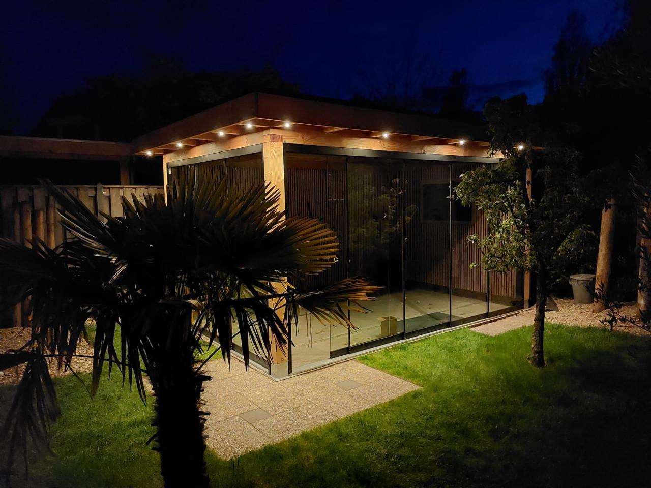 Tuinkamers tuinhuizen overkappingen en meer!!!