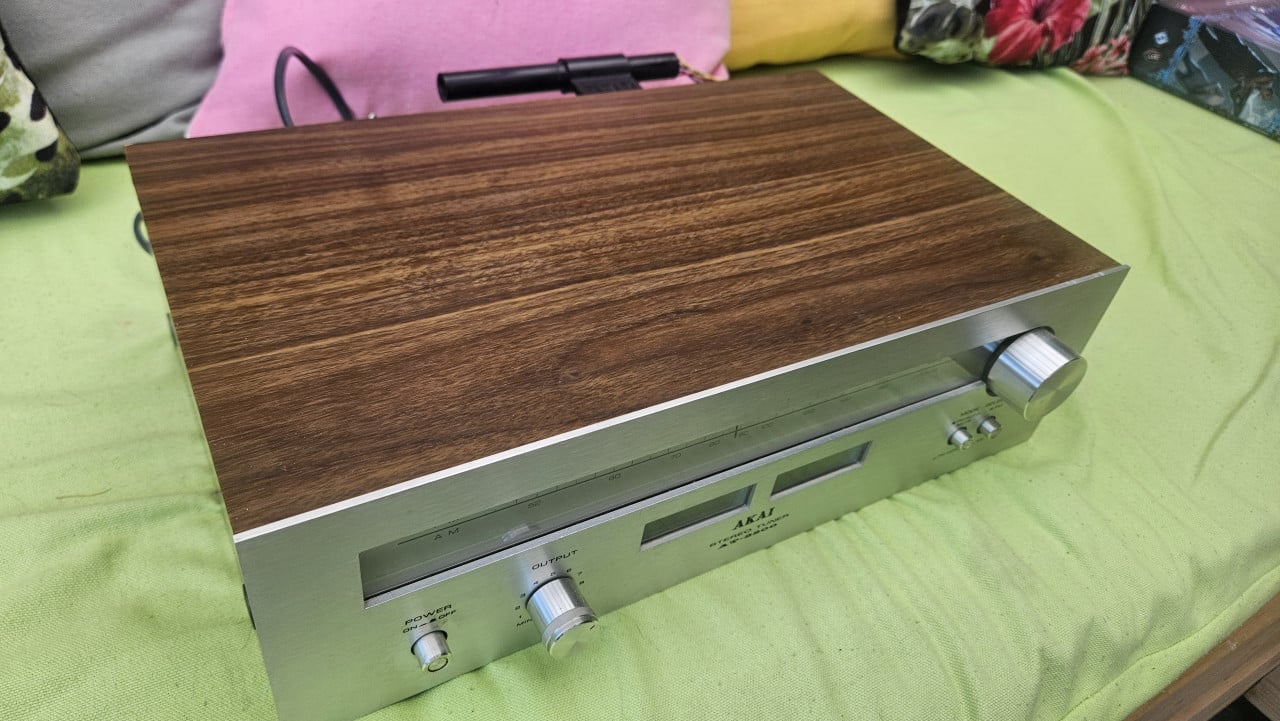 Akai AT-2200 Stereo Tuner - Vintage Topstuk