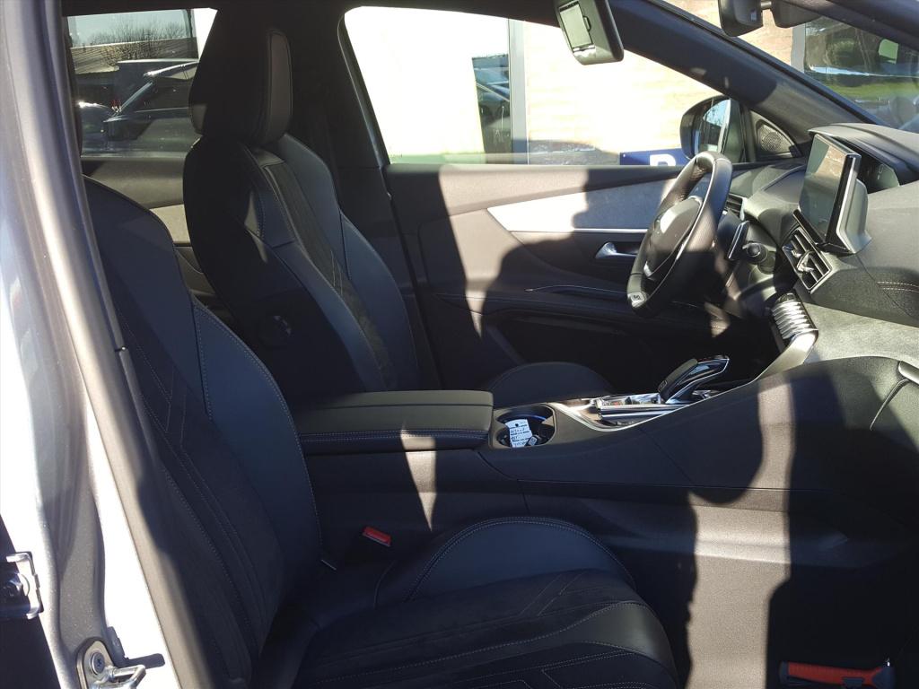 Peugeot 3008 1.6 puretech 180pk s&amp;s eat8 gt