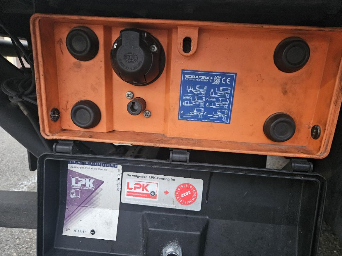 Nissan Atleon 185pk Laadklep 1250kg