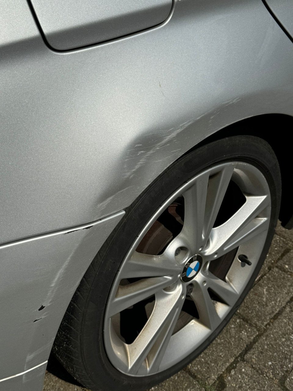 BMW 318I Exclusive Sedan