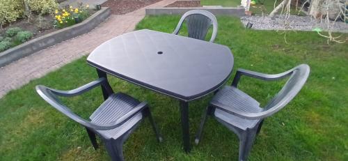 Tuinset Jardin (tafel en 3 stoelen)