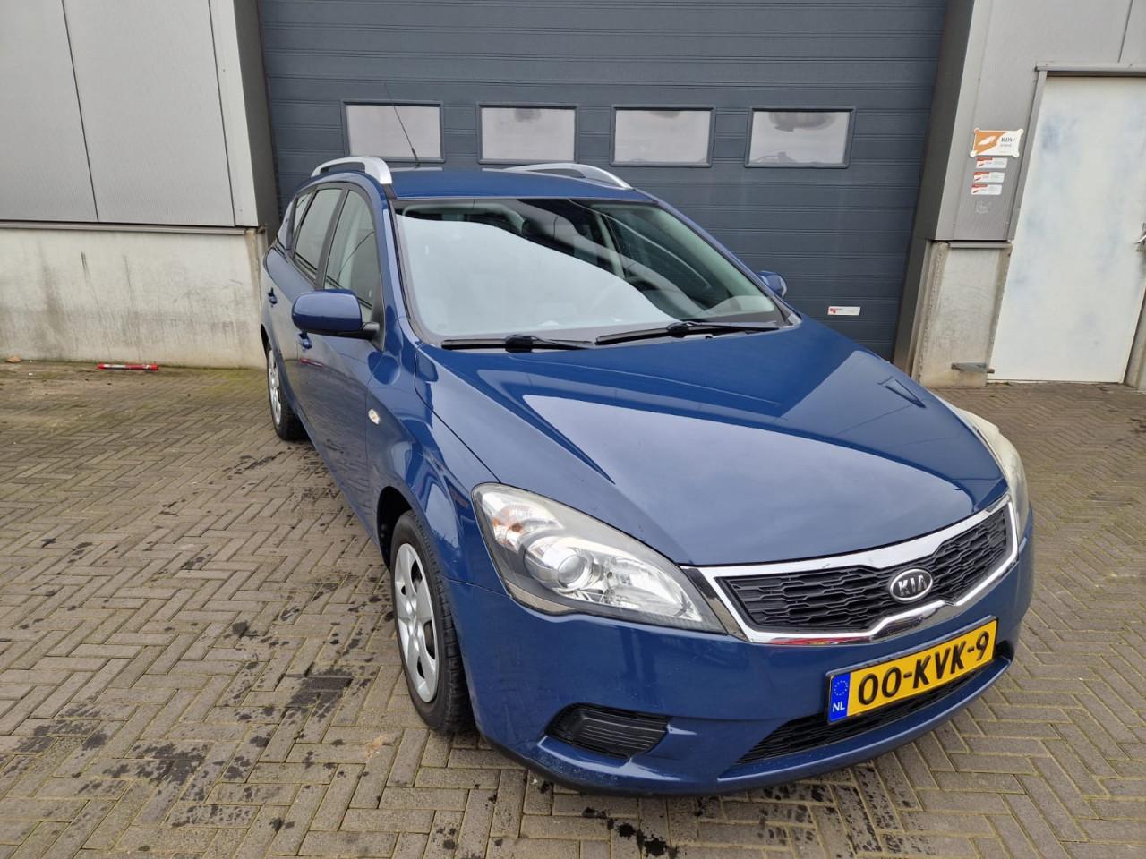 TE KOOP KIA CEED 1.4 CVVT X-TRA EURO 5 MET TREKHAAK ZUINIGHEIDSLABEL A