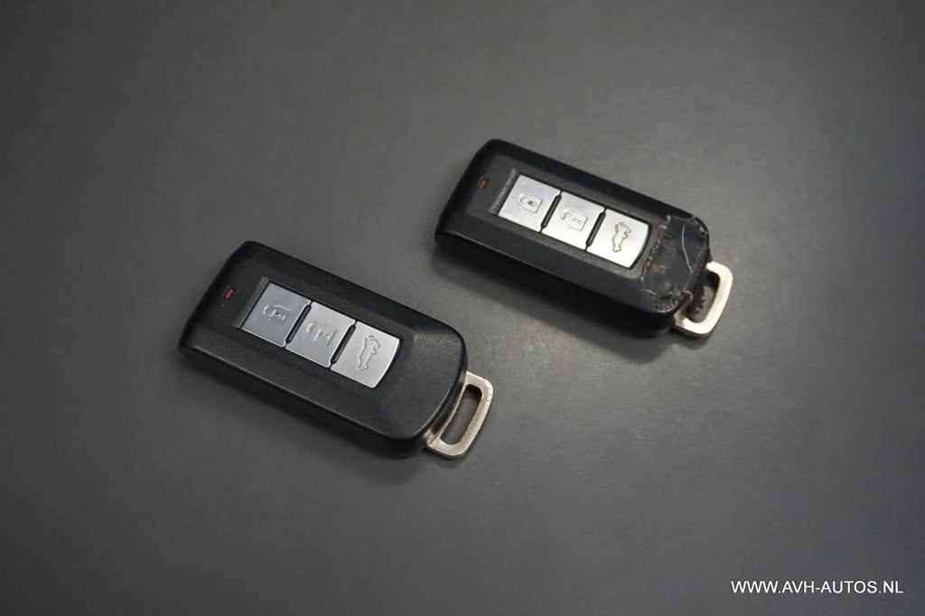 Mitsubishi Outlander 2.0 phev instyle