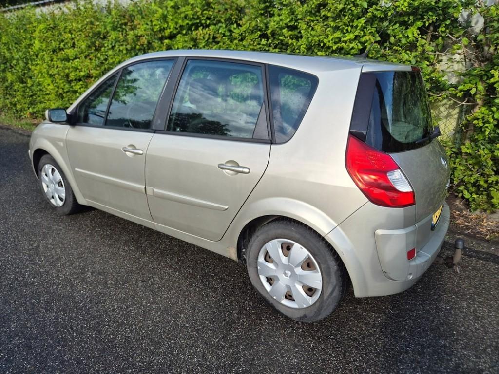 Renault Scenic 2.0 16v mpv