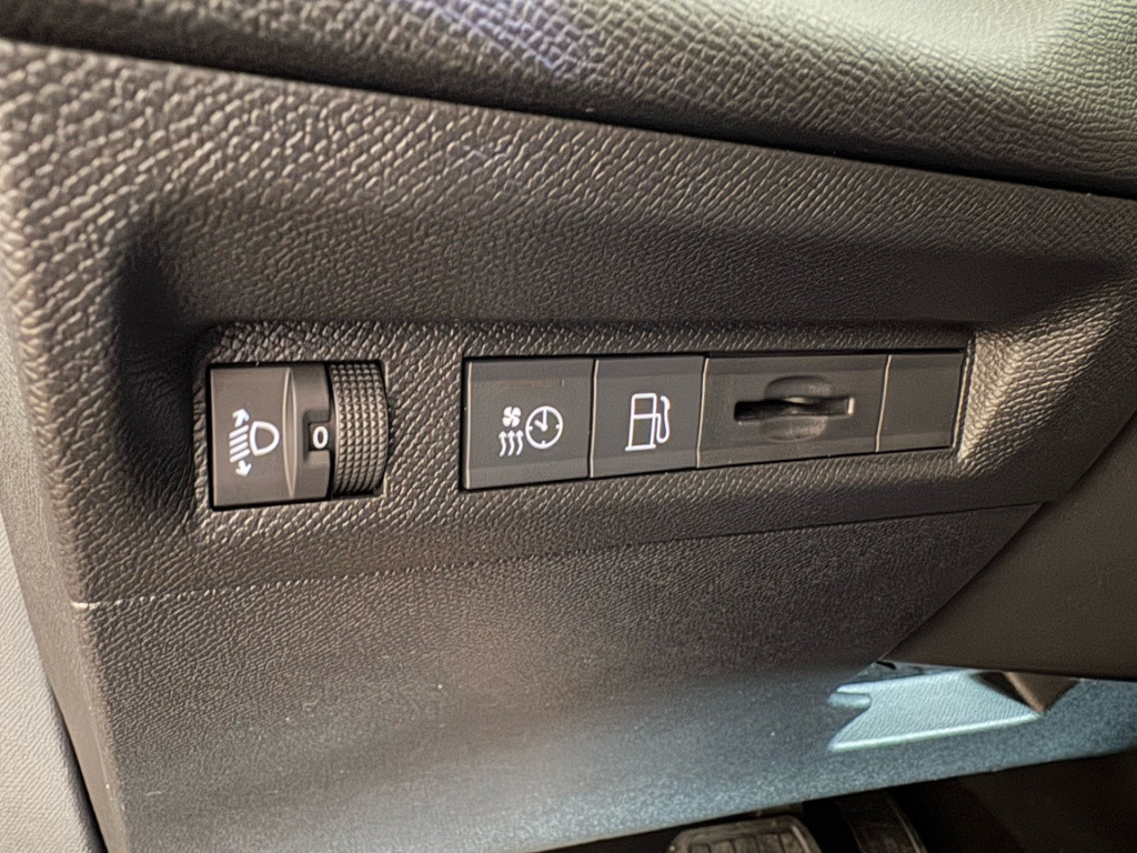 Peugeot 308 1.6 plug-in hybrid 180 active pack business