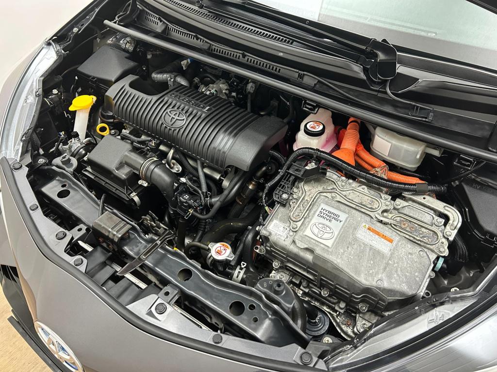 Toyota Yaris occasion 1.5 hybrid premium | airco | grijs | tweedehands toyo