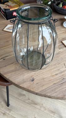 Mooie Vaas/ windlicht met metaalframe