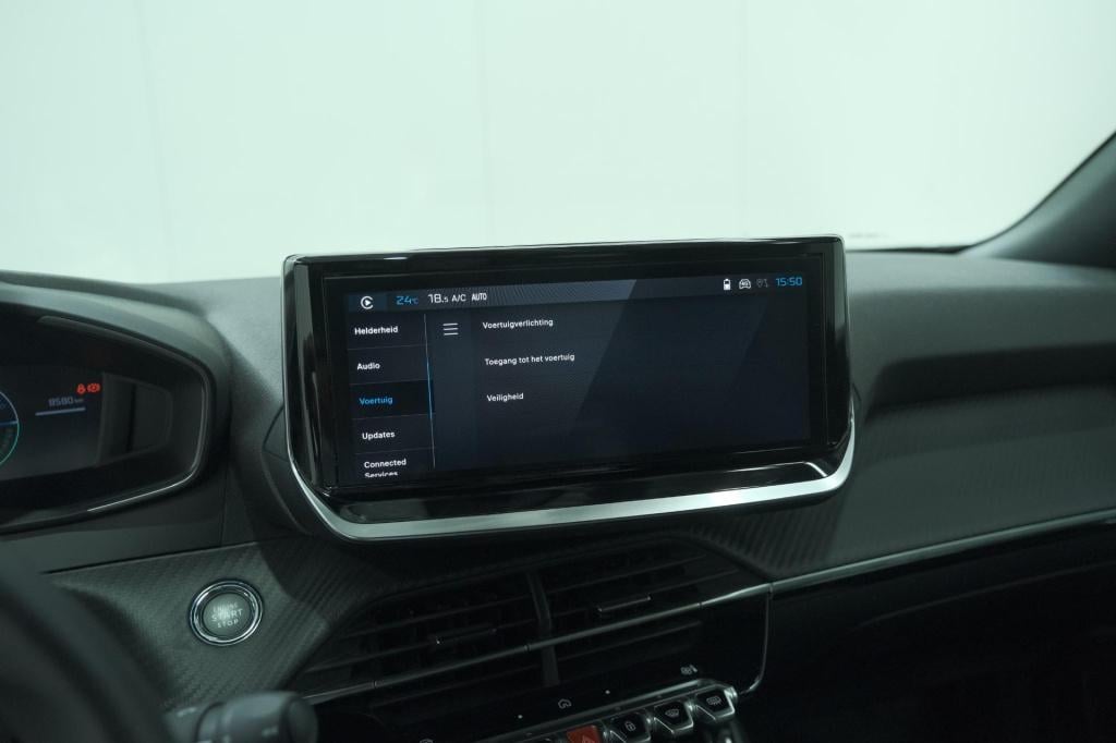 Peugeot E-2008 ev allure avantage 54 kwh | 97,3% soh | 11 kw lader | apple 