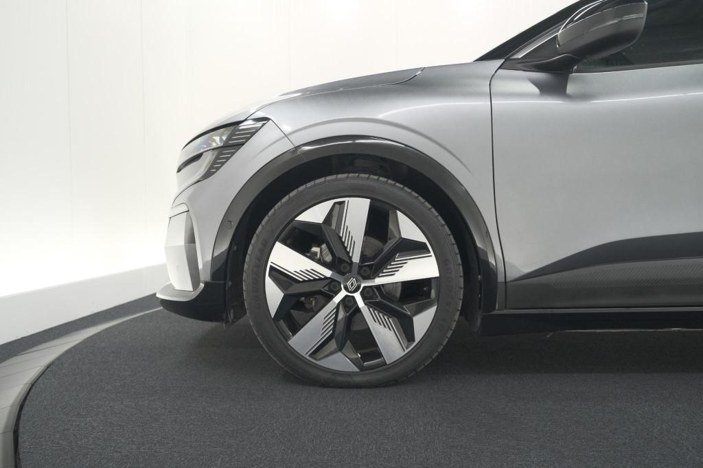 Renault Megane E-tech ev60 optimum charge techno | 95,6% soh | 1 fase | cam