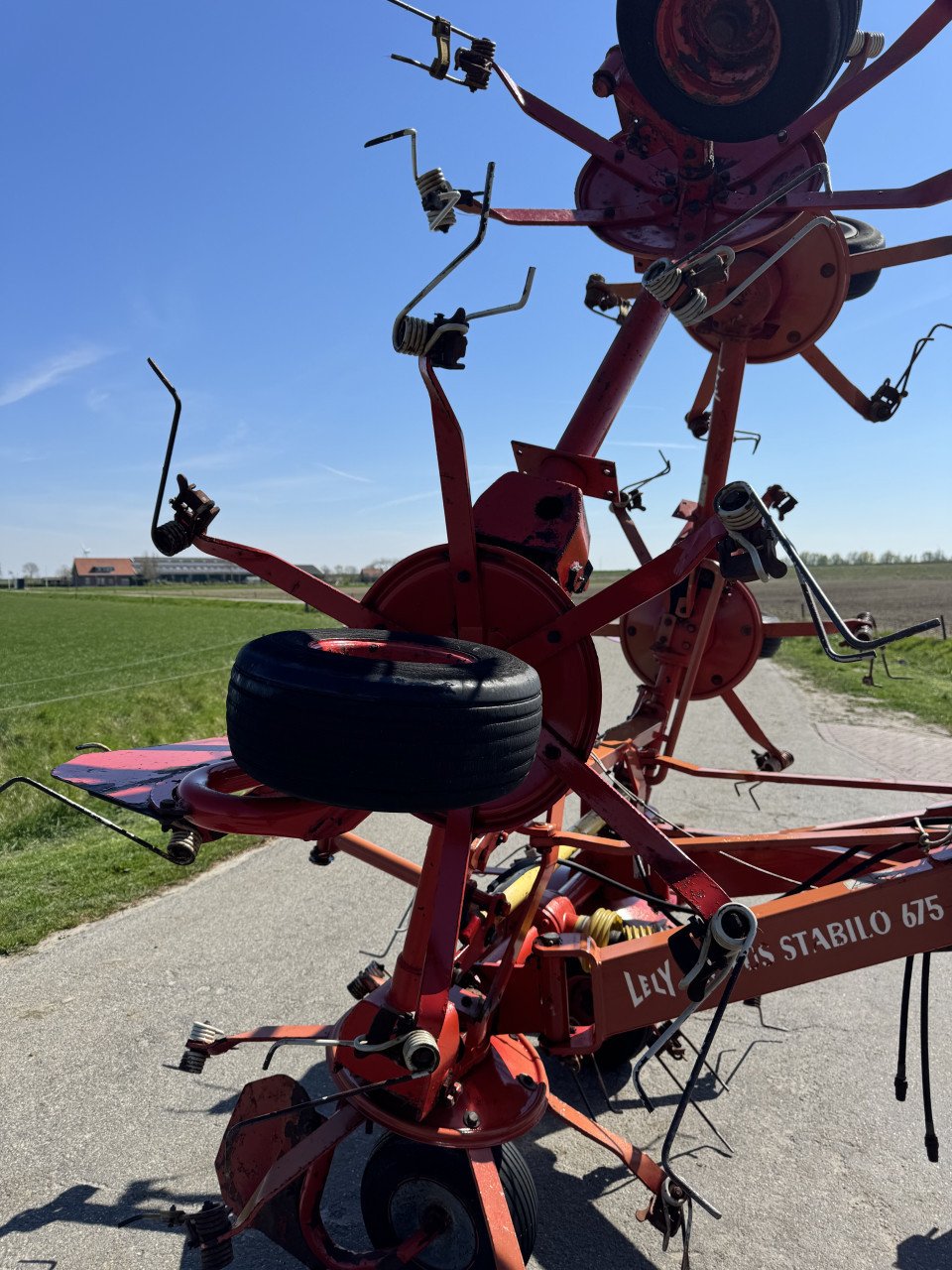 Schudder Lely lotus stabilo 675