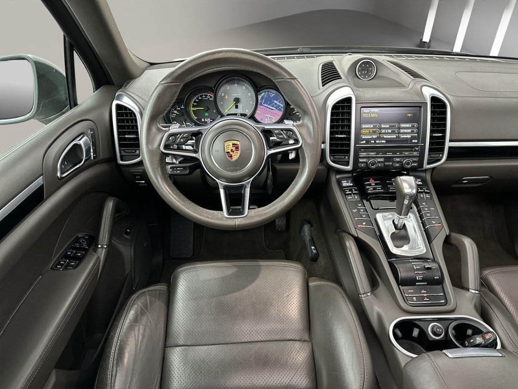 Porsche Cayenne 3.0 s e-hybrid panorama bose luchtvering trekhaak