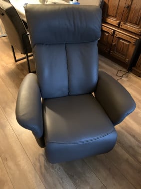 Sta op stoel  relaxstoel met nog garantie