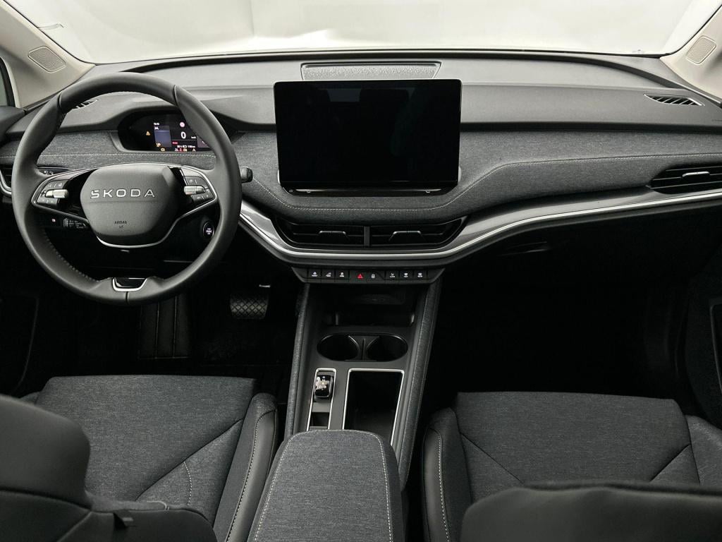 Skoda Elroq business edition tour elektromotor 210 kw / 286 pk