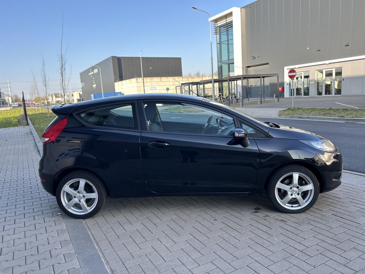 Ford Fiesta 1.25 Trend/JAAR APK/AIRCO/