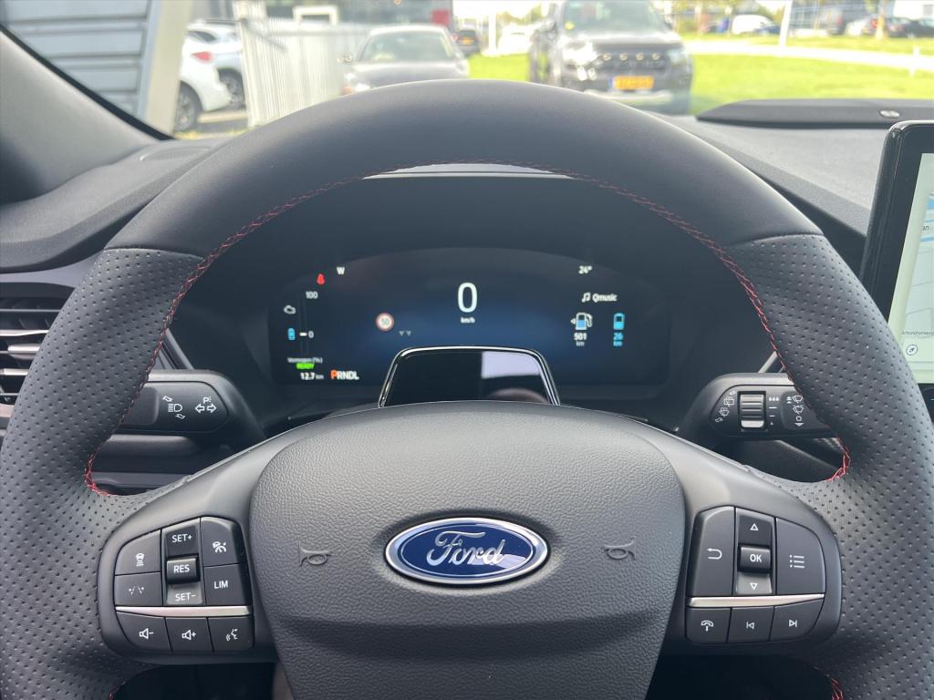 Ford Kuga 2.5 phev 243pk e-cvt st-line x , trekhaak , panodak , winterpack 