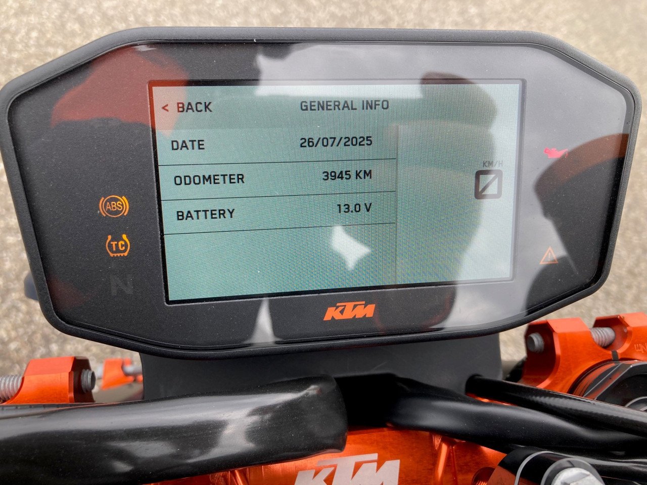 Ktm Duke 890R 2024 - 3945km