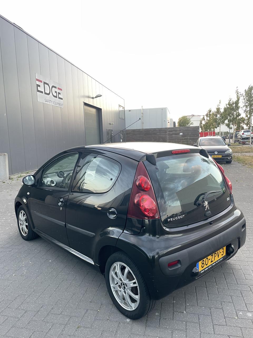 Peugeot 107 1.0 12V 5DR 2013 Zwart | NAP | NIEUWE APK!