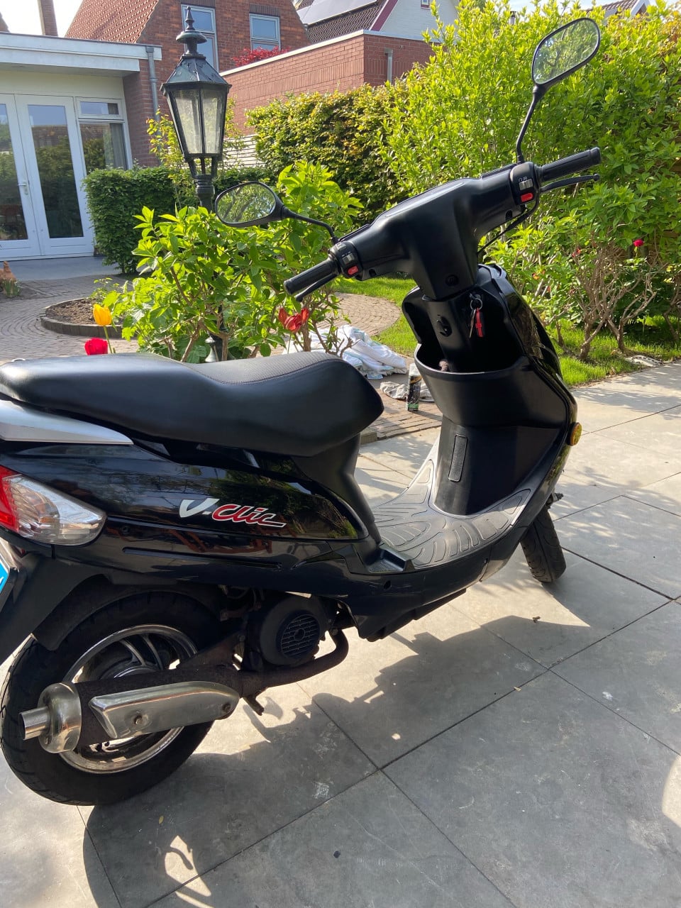 Peugeot v clic scooter 4t blauw kenteken