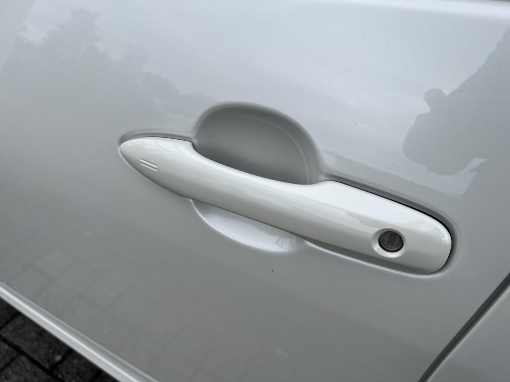 Toyota Prius 1.8 plug-in dynamic