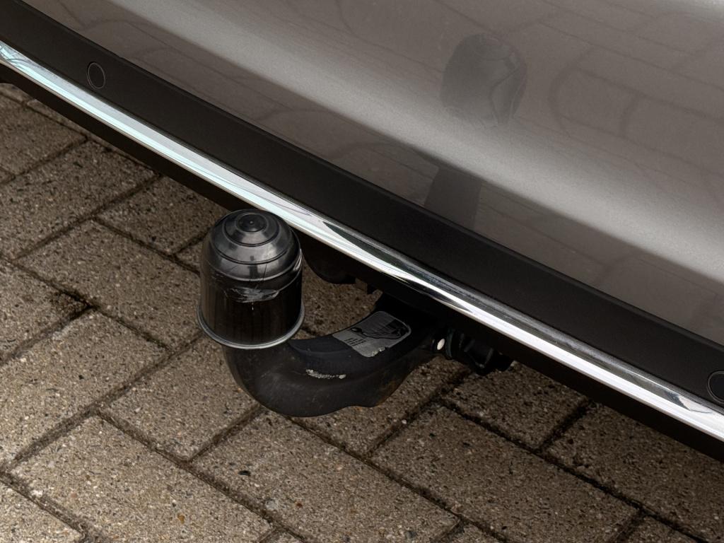 Mercedes-Benz C-Klasse 180 prestige | schuif/kanteldak | trekhaak | stoelve