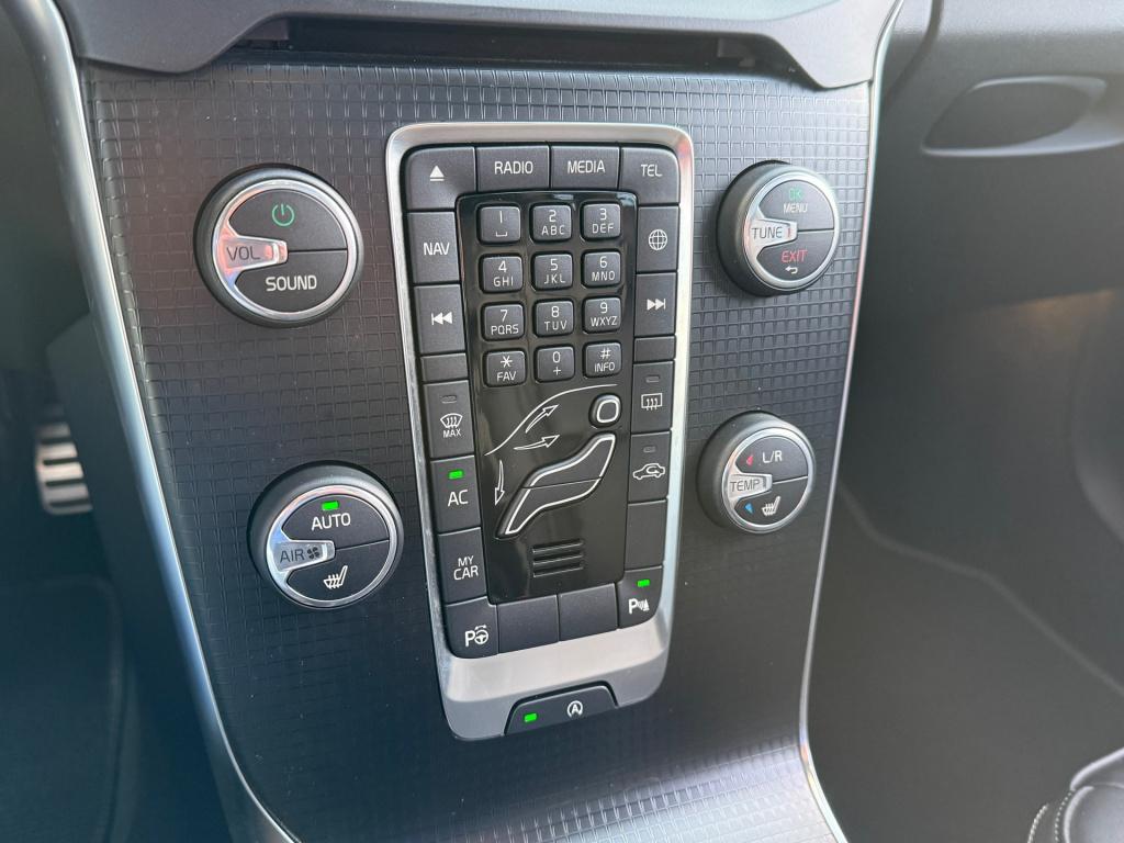 Volvo V40 2.0 t4 business sport r-design 190 pk